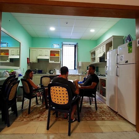 Corner Hostel Sliema Extérieur photo
